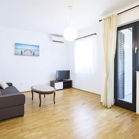 Perojka- 1 Km Vom Entfernt By Interhome Διαμέρισμα
